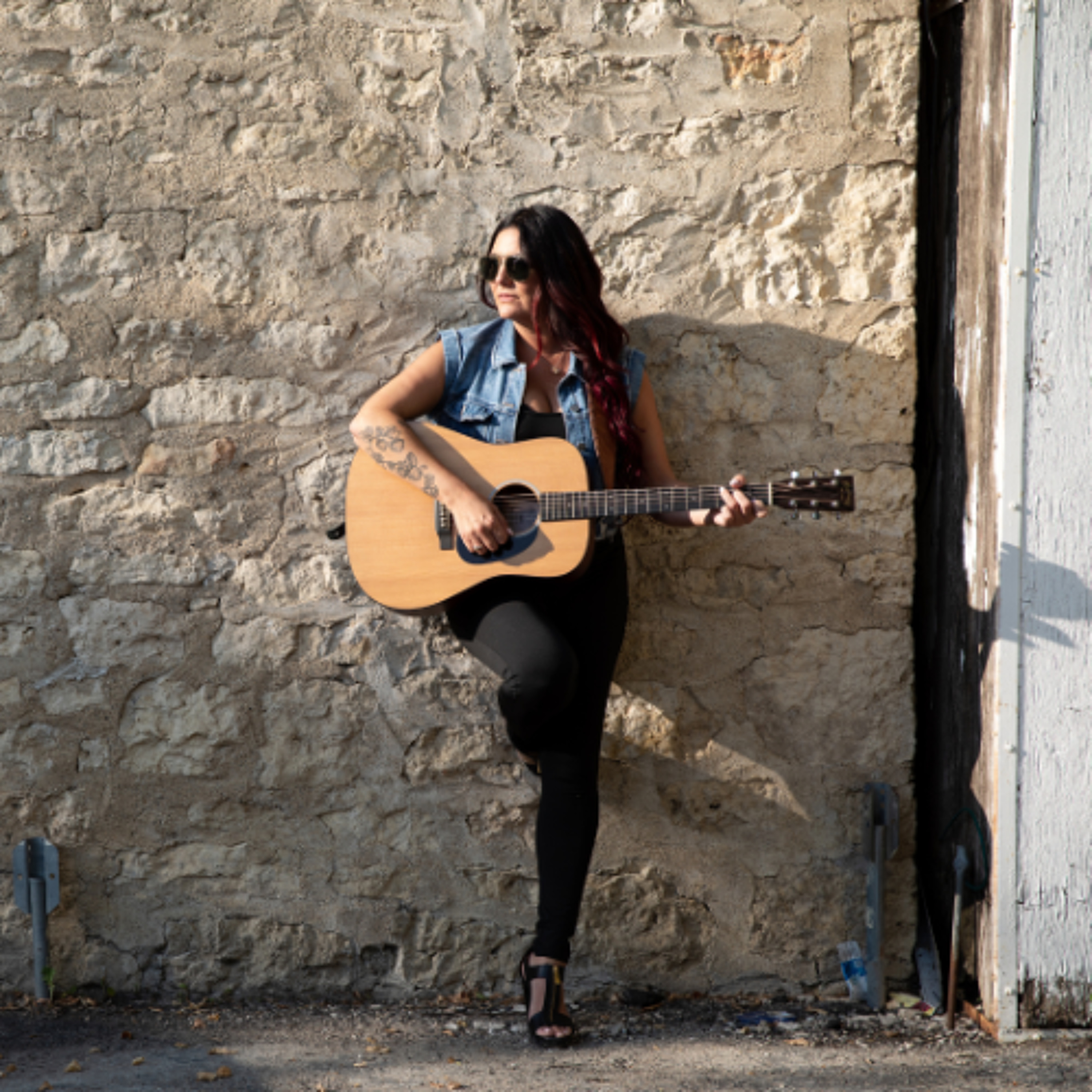 Artist Interview: Desiree Dorion episode artwork