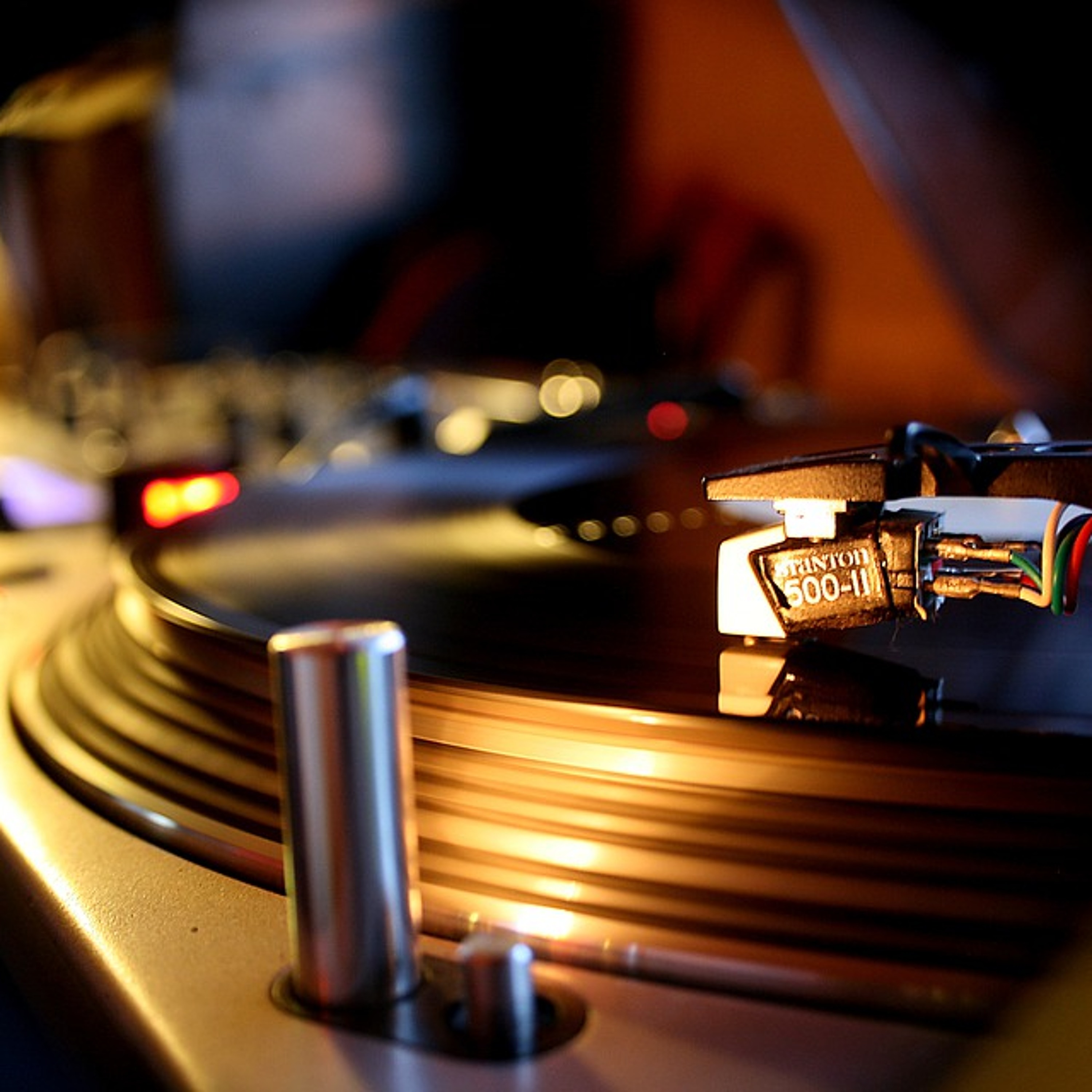 DJ Frankie Dee
