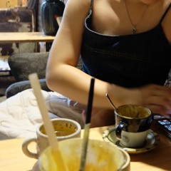 anh đã quen ở bên cạnh em rồi