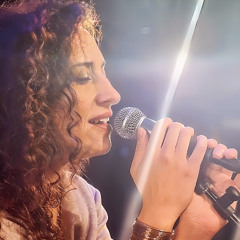 La Surfeuse /spoken word/ Performance electro poétique et slamé Mélodie mô
