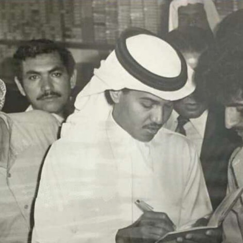 أقُول للقلبِ لمَّا باتَ يظلمُني | يا أعدل النّاس