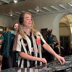Paige Tomlinson | Radio Rudina