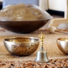 睡前靜心．頌缽冥想 Meditate before going to bed (singing bowl)