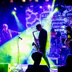 Ain't it all a joke --- 12 Band --- Live