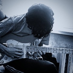 под крышей дома