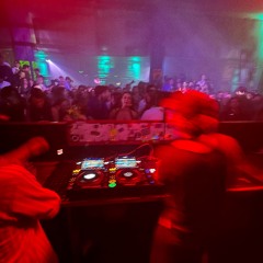 i filmed this set at the park - andrex