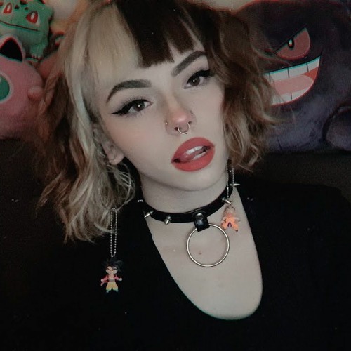 E - GIRLS ARE RUINING MY LIFE (Only Corpse)