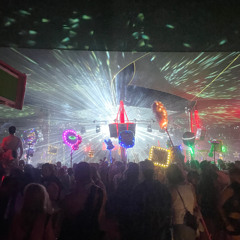 HARD HOUSE :)