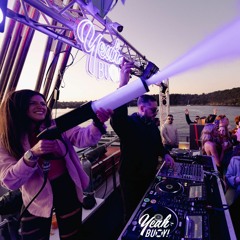 Jess Herself warm up set for Iglesias on Yeah Buoy Boat Party 30/07/22