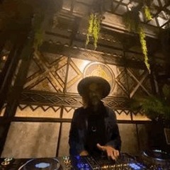 La Plaza Champion Set By Nilo (COSMICIRCLE).WAV