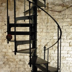 16 Гвинтові сходи