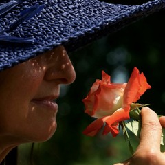 -Republic"Ember Lelkú Foldeken Jolanda módjára