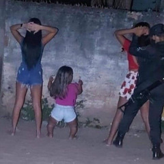 TRES PUTAS CUATRO TECOS