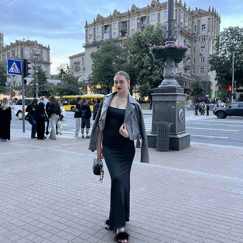 Девочка секонд-хенд