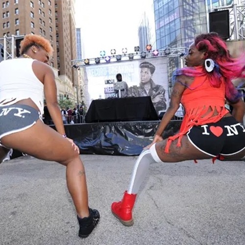 bounce it! BOUNCE BOUNCE!