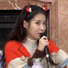 아이유(IU)_Santa Tell Me_ Ariana Grande.mp3