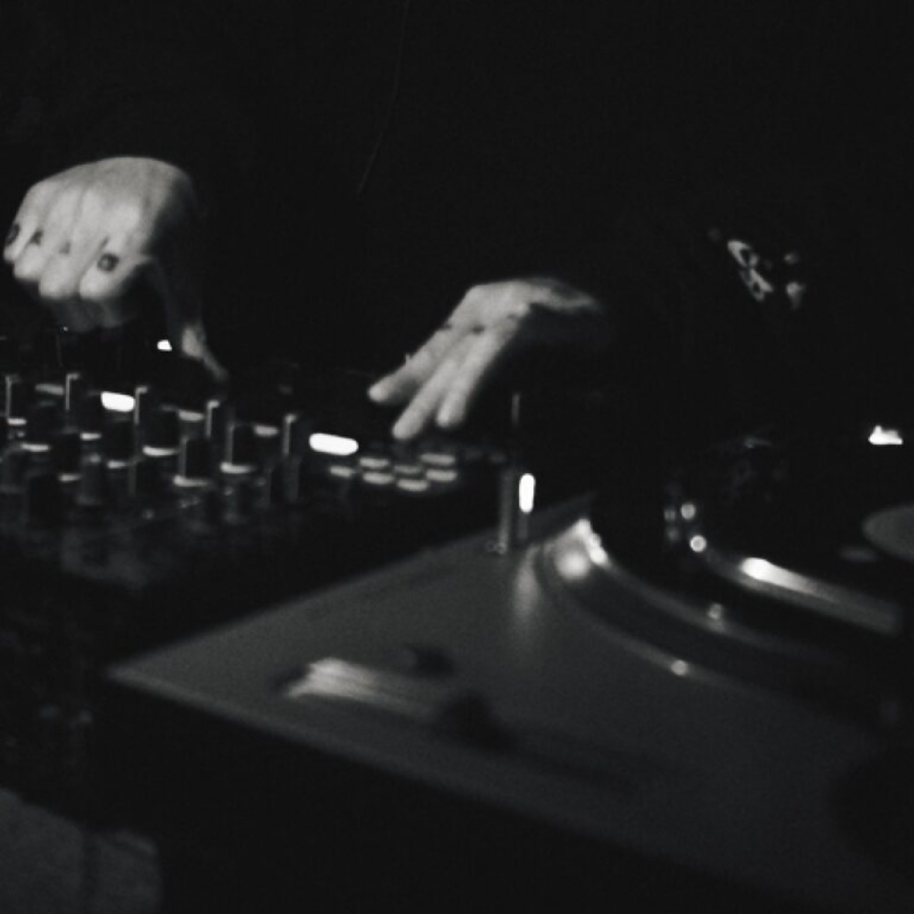 Avantgarde Vak with MINA 03.18.26 | VISLA FM episode artwork