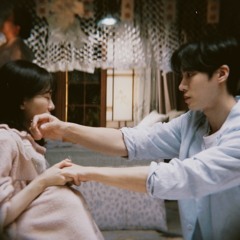 جاني خلى الدُنيا سهلة، لما شال قلبي فـ عينيه.