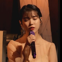 IU(아이유) - Knees(무릎) (Sketchbook) KBS WORLD TV 200918