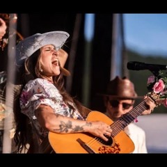 Sierra Ferrell "Dont Let Me Down" LIVE