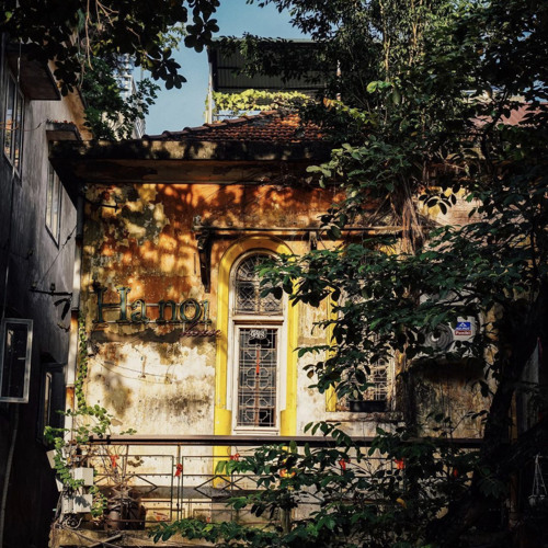 căn nhà lặng im