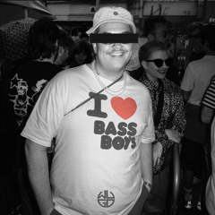 Hannah Laing - Bass Boys (Arielle Remix)