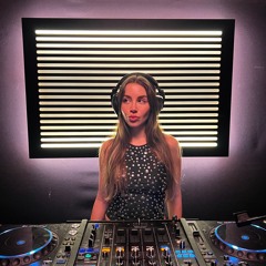 Hypnotic Groovy Techno - PALOMA Studio Mix from Berlin