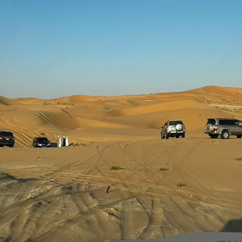 أنا معك عن باقي الناس مشغول