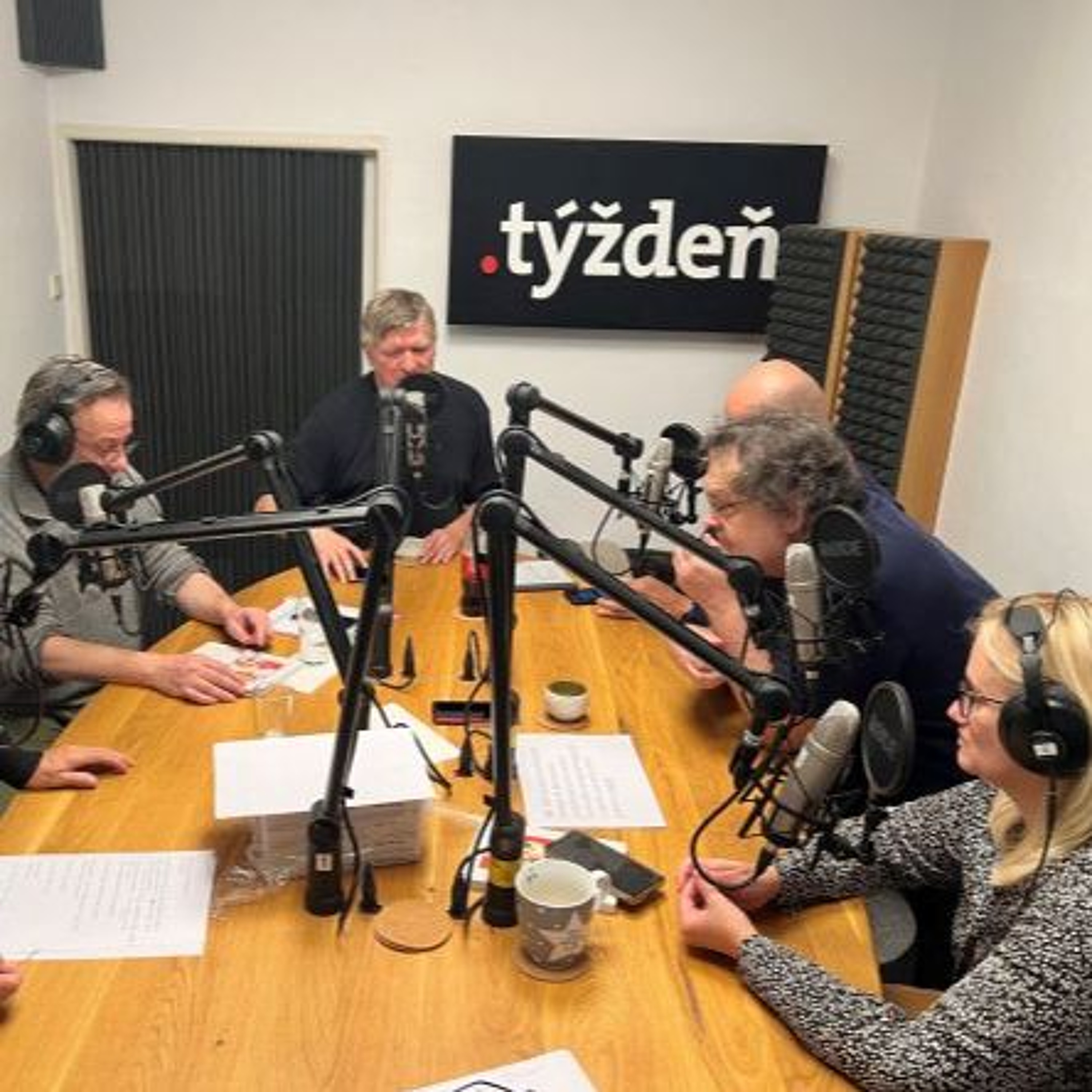 Týždeň s .týždňom: Robert Fico v ruskej televízii spieva Putinovu pieseň