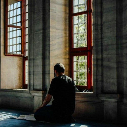 وَإِذَا مَسَّ الْإِنسَانَ ضُرٌّ دَعَا رَبَّهُ مُنِيبًا إِلَيْهِ | هيثم الدخين