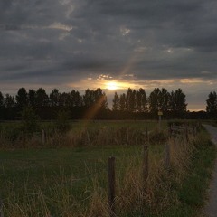 "وَإِن عُدتُم عُدنا" للقارئ أحمد جليل مولوي.