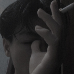 Có một người đã đứng chờ em tối nay...