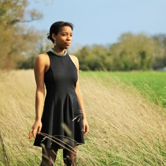 Beatrice Nicholas plays Claude Debussy's  'Reflets Dan L'eau' for Solo Piano.