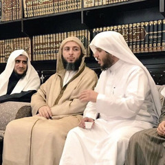 رفعت إلى رَبِّ الأنام مَطَالِبي … وَوَجَّهْتُ وَجِهي نَحْوَهُ وَرغائبي