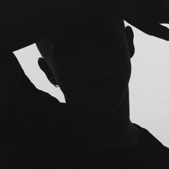 SVARTKLÆDDIR - AKKTIV DUB