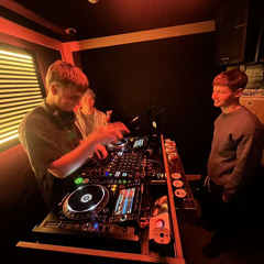 1 hour speedgarage/breaks -> jungle pirate session