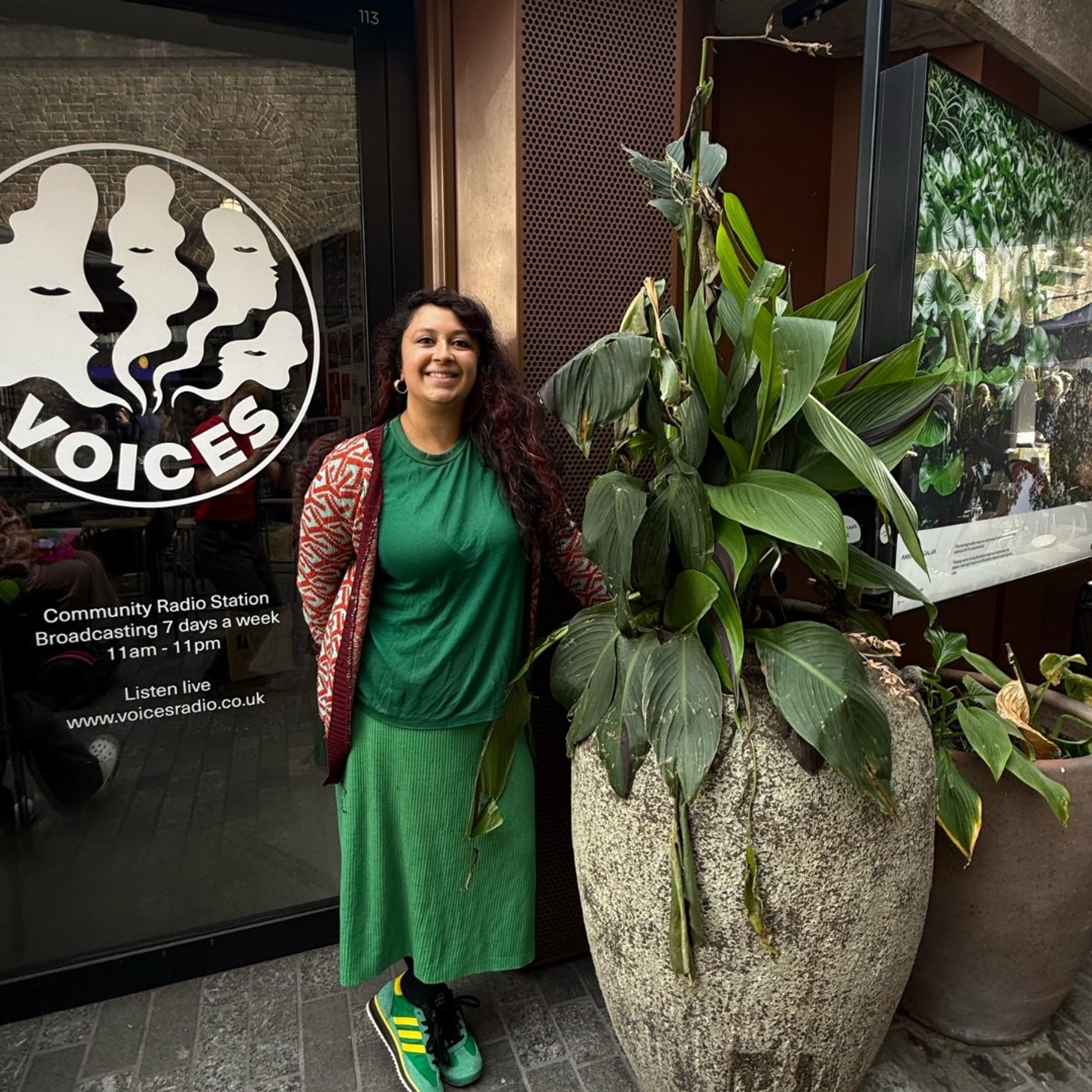 Mango Frequencies w/ Roshni - 18/10/26 - [Voices Radio]