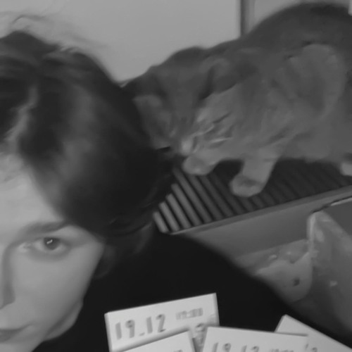 ‎⁨شقد عنك يسألونني  ⁩