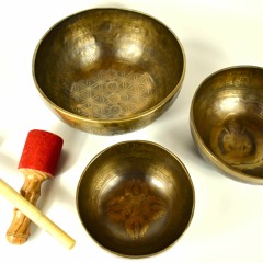 Klangschalen 3er Set - mit Gravur - 3,9 Kg