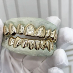 Wulf & Saule - Gold Teeth (clip)