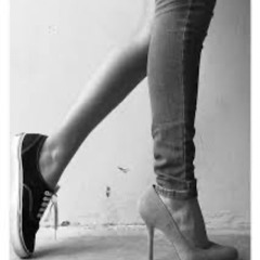 Shewearshighhealsiwearsneakers clockwork