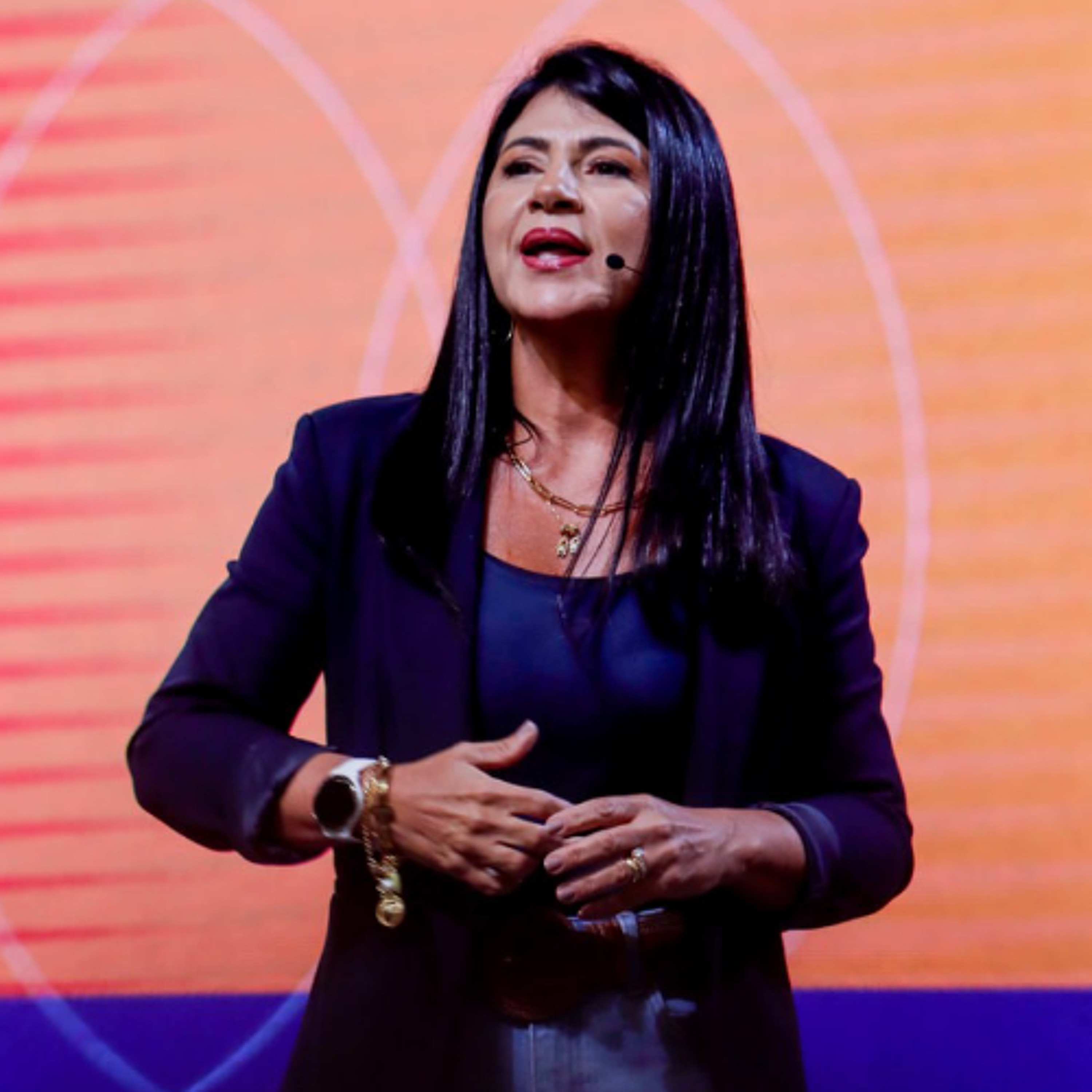 A voz certa muda tudo: Entre tantas vozes, escolha a eterna — Suellen Emery