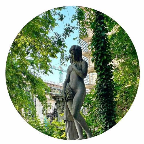 Guy From Downstairs @ Gradina Monteoru (on a Sunday)