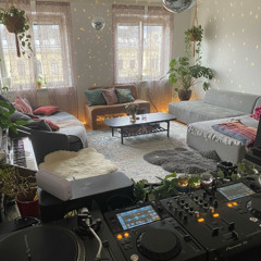 Sia Moan x Eva Keiffenheim FLINTA DJ Brunch (downtempo)