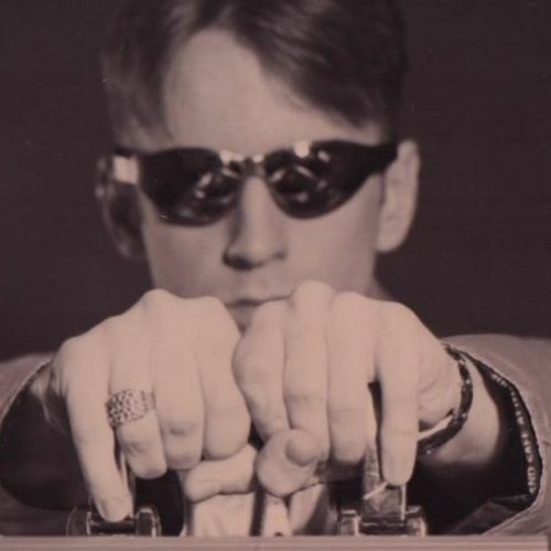 Ultimate Buzz -  Run Mc Bee