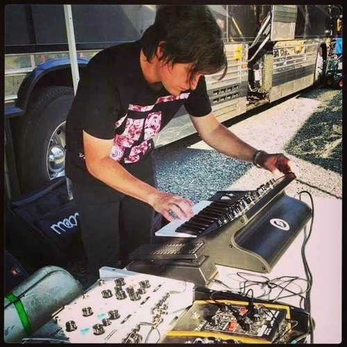 BABYLON DUB TRACTOR by DjCris Macumbadub