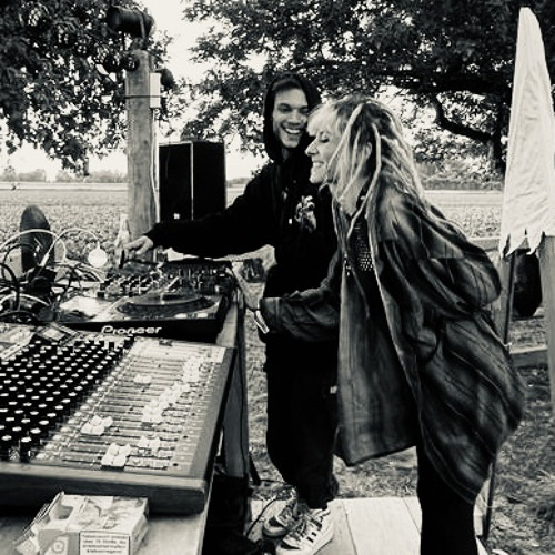 ToxicSky B2B mit YENA