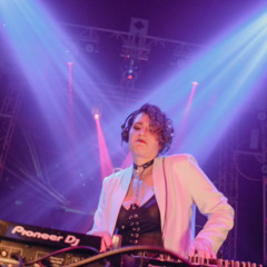 Aezon @ Silo Brooklyn | Hairitage Support Set