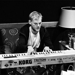 Avicii - Free (feat. Kacey Musgrave & Wayne Hector)