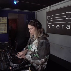 Operator Radio YENTZYZ